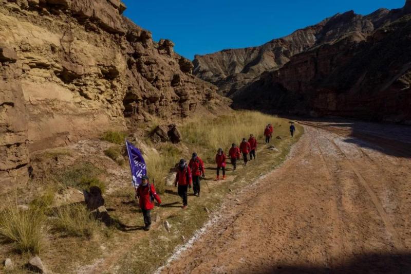 大漠星辰，与你同征 ——2019乾照光电“同袍一芯”戈壁徒步挑战赛圆满落幕