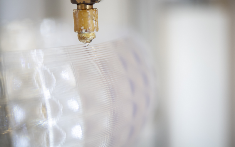 昕诺飞推出面向专业定制灯具市场的3D打印解决方案，并宣布与玛莎百货达成重大合作