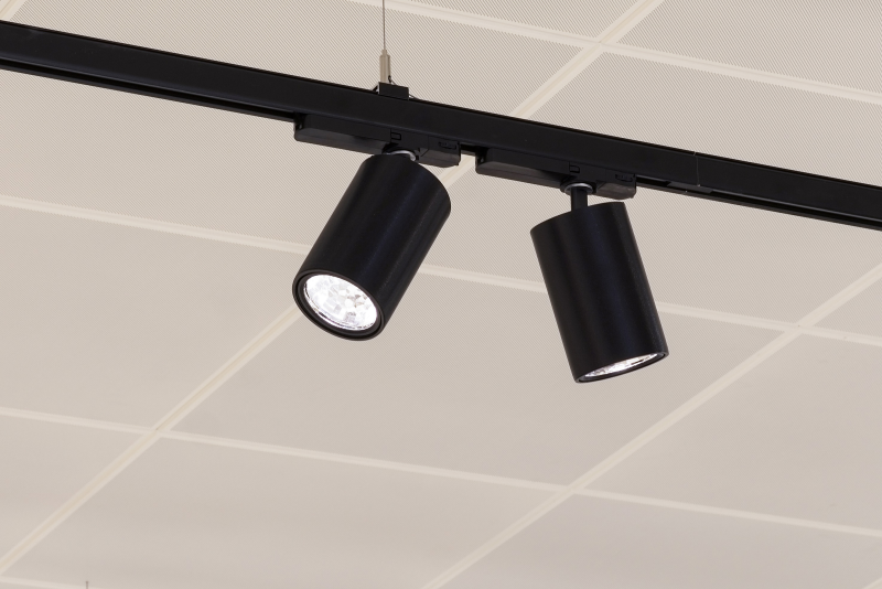 昕诺飞推出面向专业定制灯具市场的3D打印解决方案，并宣布与玛莎百货达成重大合作